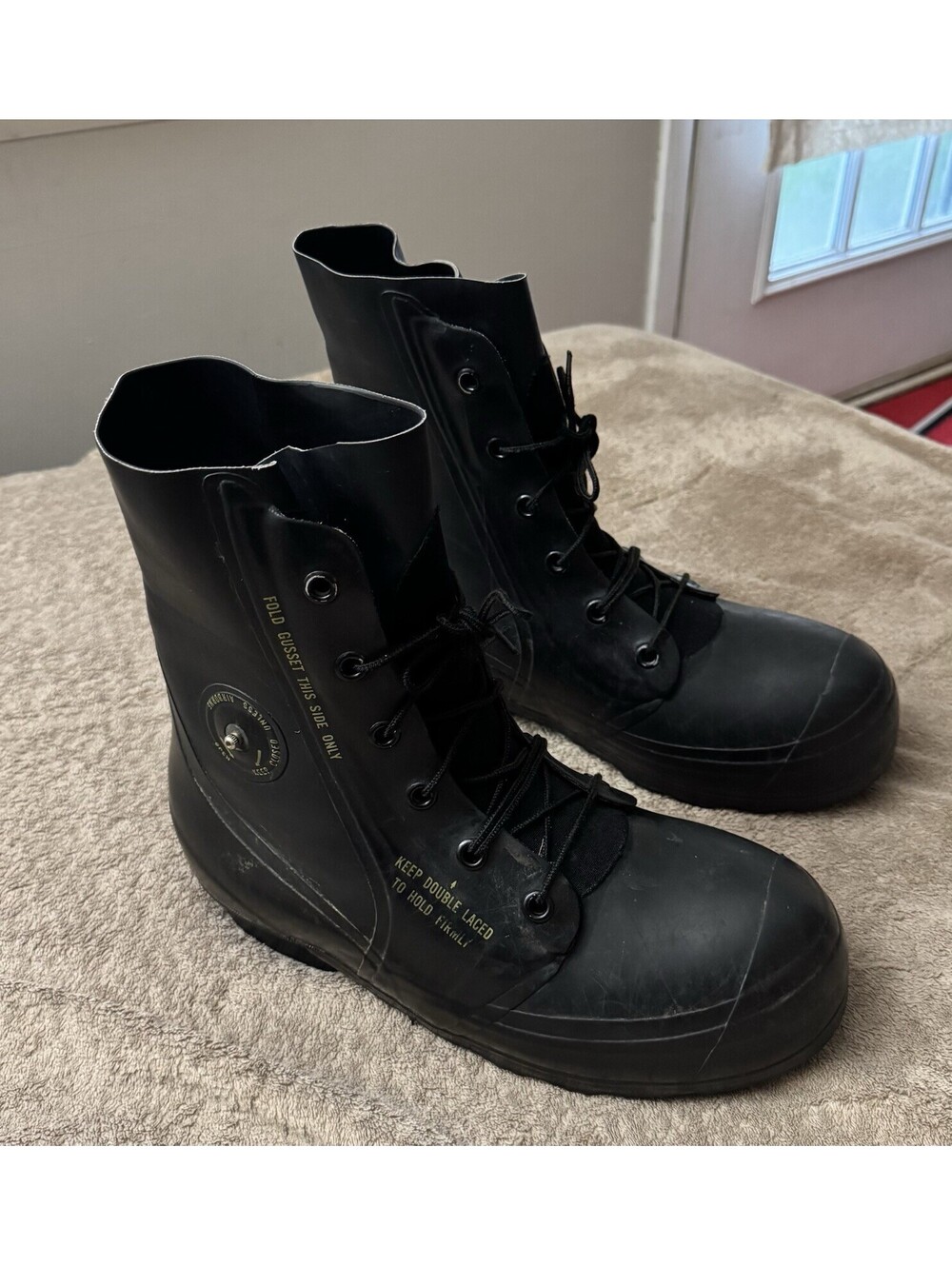 Vintage Bata Boots-US 11-Military 1980 Extreme Cold Weather Mickey Mouse Combat